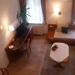 מלון Altes Wirtshaus Foerdergersdorf 3*