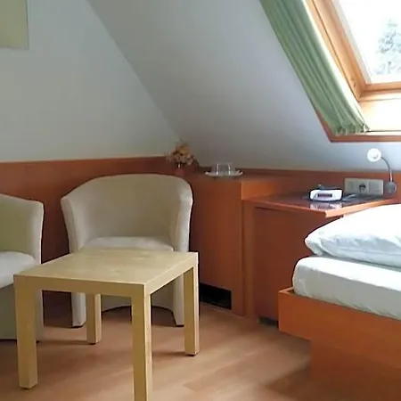 Altes Wirtshaus Foerdergersdorf Szálloda 3*