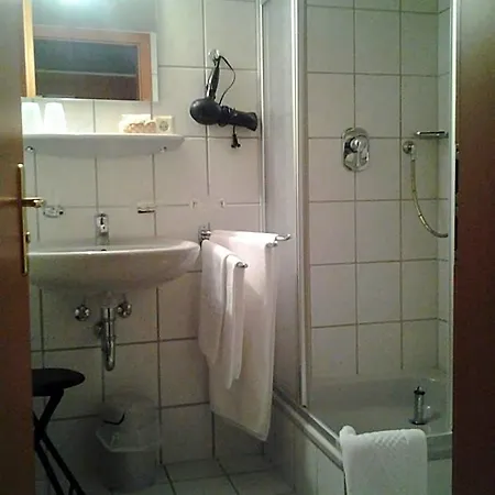 Szálloda Altes Wirtshaus Foerdergersdorf 3*