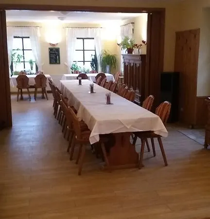 Hotel Garni Altes Wirtshaus Fördergersdorf 3*