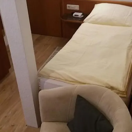 Hotel Garni Altes Wirtshaus Fördergersdorf 3*